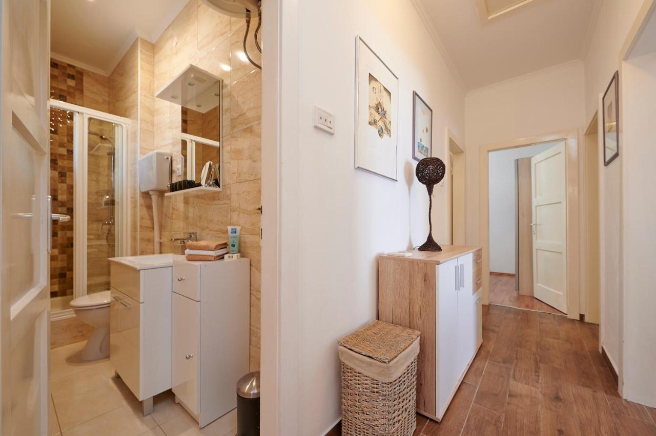 Villa Unique House Split Extérieur photo
